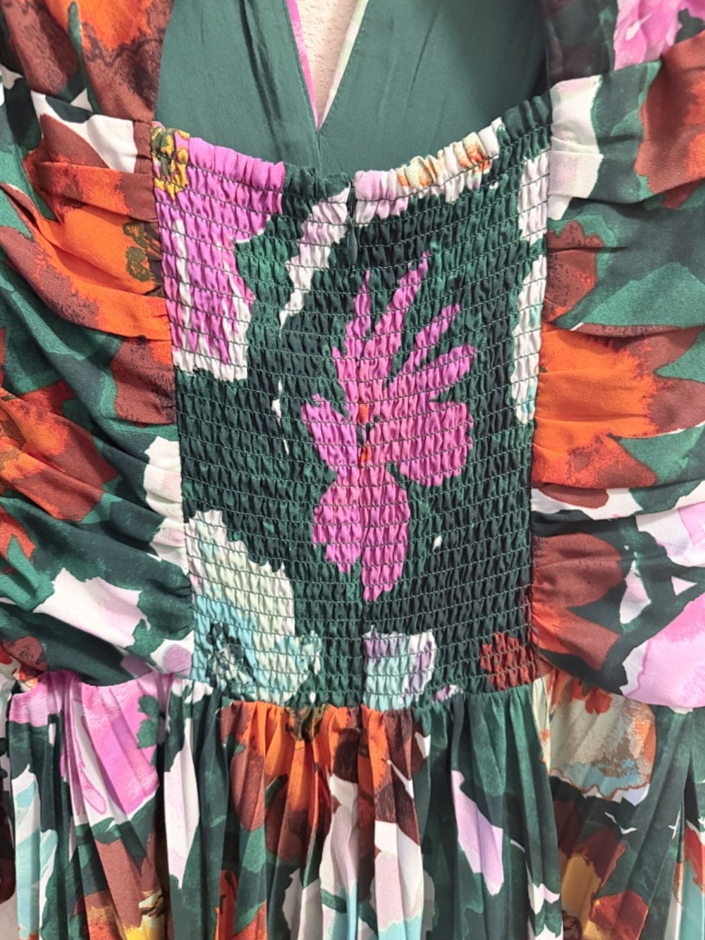 🌸 Maeve Anthropologie Pleated Floral Midi Dress Green V-Neck Size 8 Like New - Picture 7 of 9